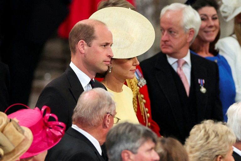 Prince William In 'Pain' Over Estrangement From Prince Harry: Report ...