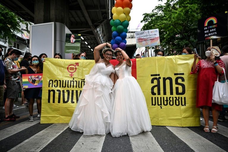 Bangkok Celebrates First Pride Parade In 16 Years Ibtimes