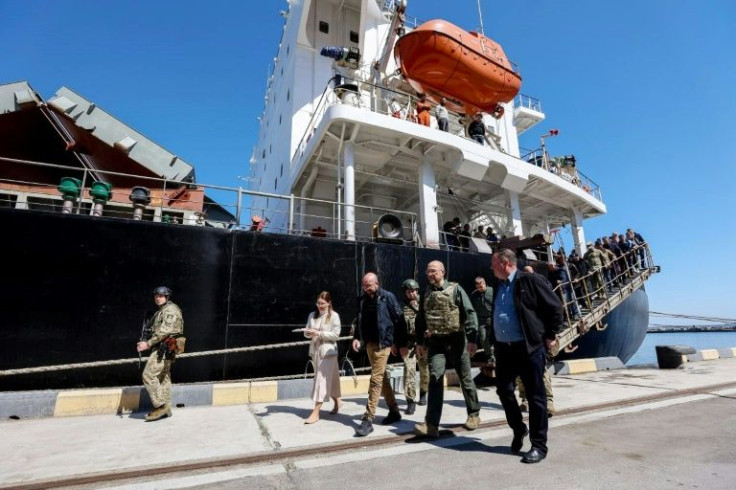 Blocked by Russian warships: European Council President Charles Michel (2ndL) with Ukraine's Prime Minister Denys Shmyhal (2ndR) visiting the Odessa port.