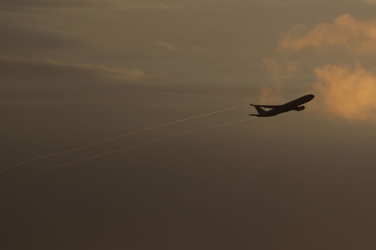 An Air China plane takes off from Sydney Airport, as countries react to the new coronavirus Omicron variant amid the coronavirus disease (COVID-19) pandemic, in Sydney, Australia, December 1, 2021.
