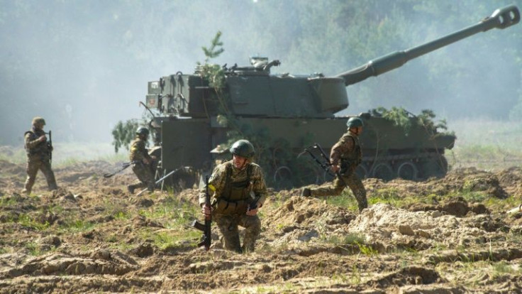 A US-made, Norway-supplied M109A3 self-propelled howitzer on the battlefield in Ukraine.
