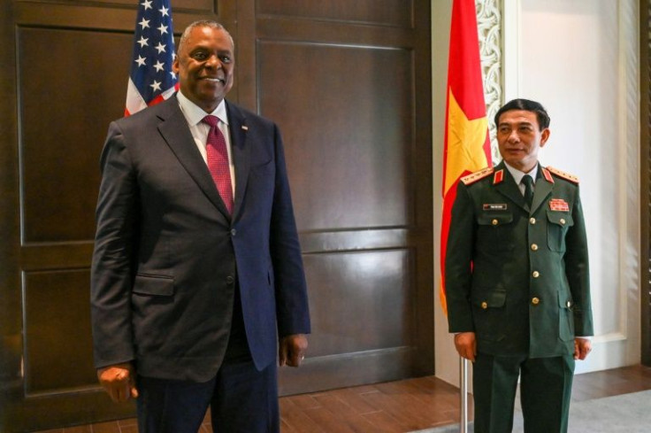US Defence Secretary Lloyd Austin and Chinese Defence Minister Wei Fenghe