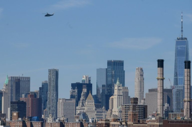 A New York state law aims to penalize helicopter companies that make too much noise