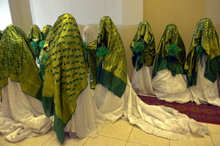 With Afghan weddings traditionally a lavish and expensive affair, some couples from families unable to foot the bill opt for low-cost mass ceremonies