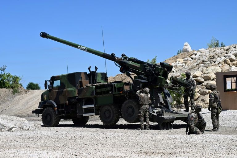 Lithuania To Buy Howitzers From France | IBTimes