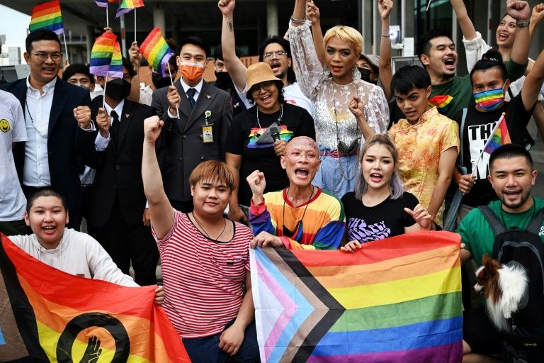 Thailand Takes Step Towards Same Sex Marriage With Parliament Vote   Activists Mps Celebrate After Thai Lawmakers Gave Initial Approval Legalising Same Sex Unions 