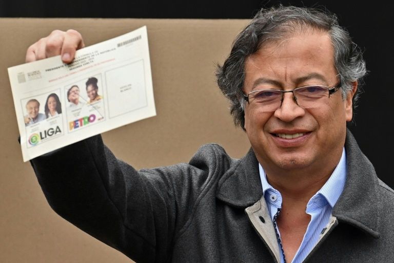 Gustavo Petro, From Imprisoned Guerilla To Colombia's First Leftist ...