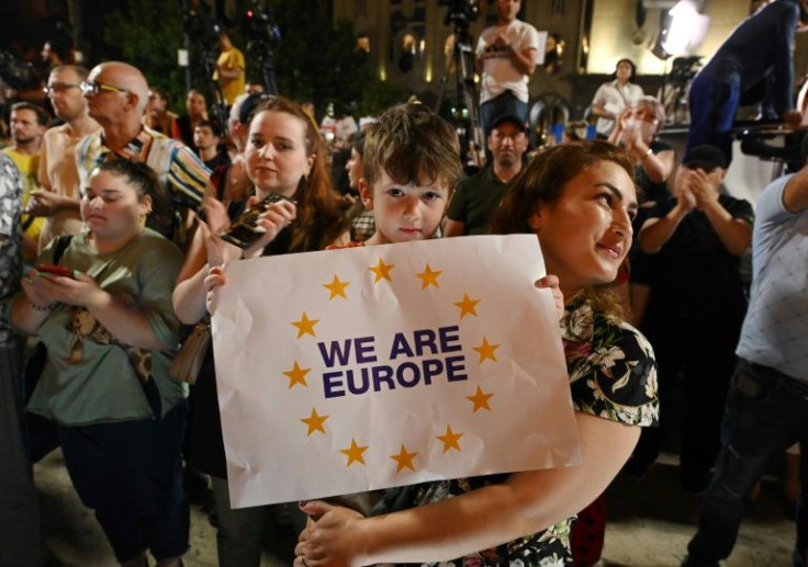 TMany of those rallying brandished placards that read 'We are Europe' as the EU anthem, the Ode to Joy, was performed at the demonstration