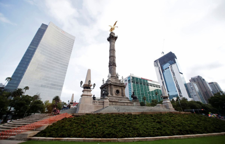 A general view shows the Angel of Independence monument in Mexico City, Mexico, August 26, 2018.