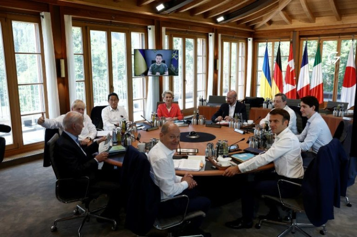 G7 leaders put on a show of unity over Ukraine