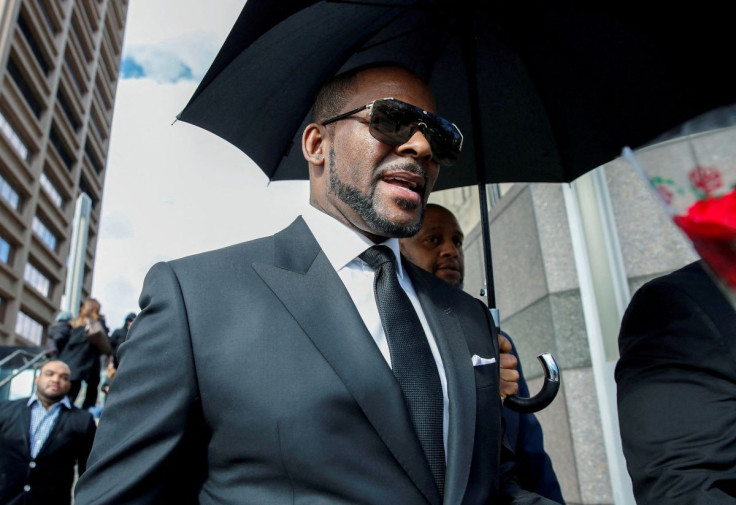 Grammy-winning R&B star R. Kelly leaves the Cook County courthouse after a hearing on multiple counts of criminal sexual abuse case, in Chicago, Illinois, U.S. March 22, 2019. 