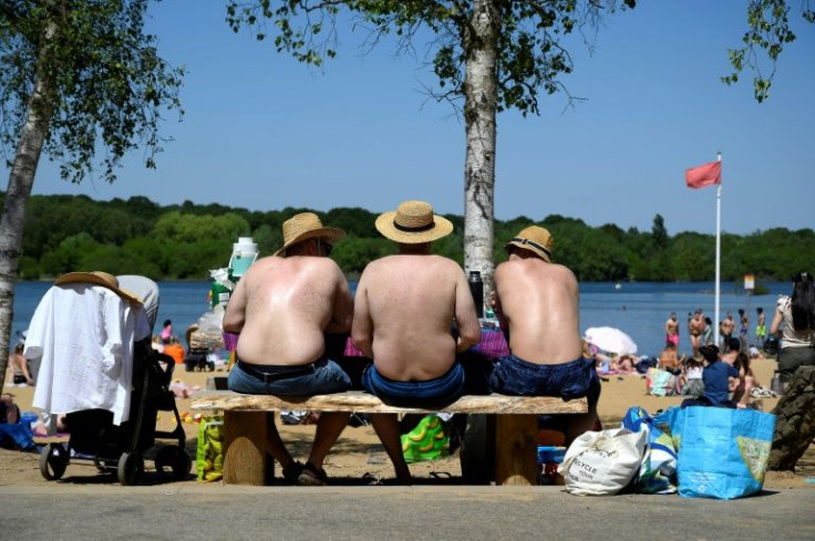 Friends tend to have similar body odours, scientists say