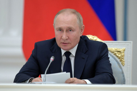 Russian President Vladimir Putin attends a meeting with parliamentary leaders in Moscow, Russia July 7, 2022. Sputnik/Aleksey Nikolskyi/Kremlin via REUTERS 