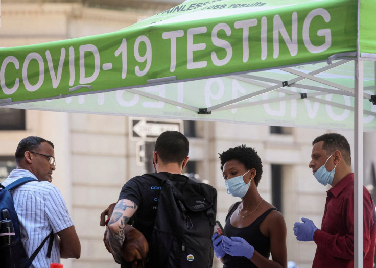 People wait to take coronavirus disease (COVID-19) tests at a pop-up testing site in New York City, U.S., July 11, 2022.