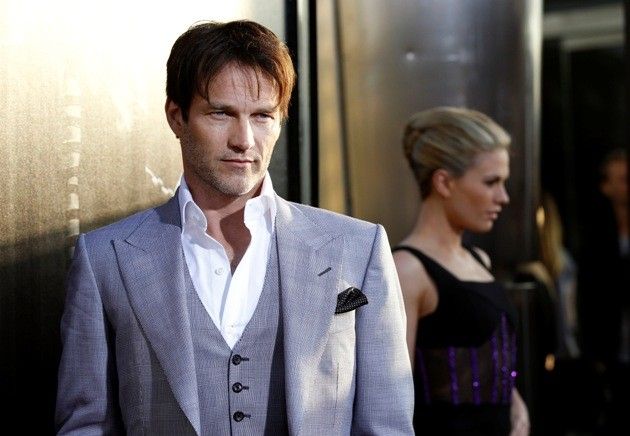 Cast members Stephen Moyer and his wife Anna Paquin pose at the premiere for the fourth season of the HBO television series quotTrue Bloodquot at the Cinerama Dome in Hollywood 