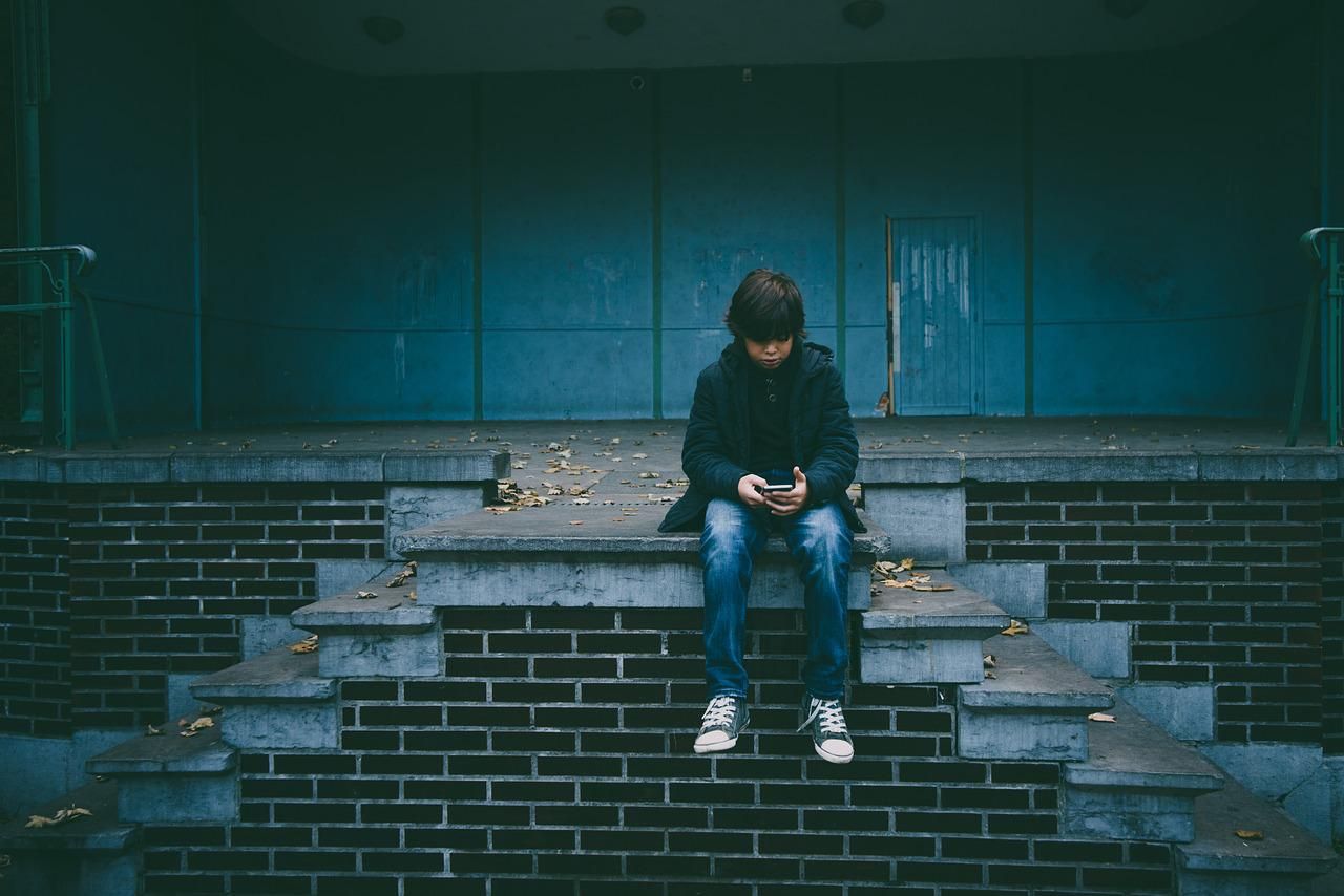 Loneliness Before Age 12 Linked To Stress, Alcohol Problems In Young  Adulthood: Study