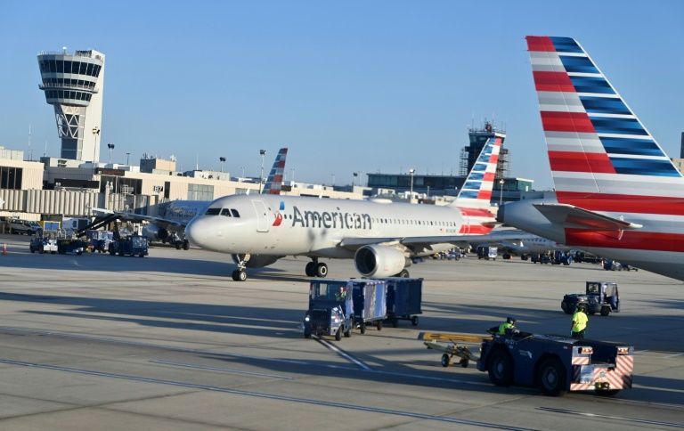 American Airlines Reports Profits Despite Jet Fuel Cost Drag | IBTimes