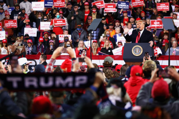  U.S. President Donald Trump speaks at a campaign event with U.S. Republican Senators David Perdue and Kelly Loeffler at Valdosta Regional Airport in Valdosta, Georgia, U.S., December 5, 2020. 