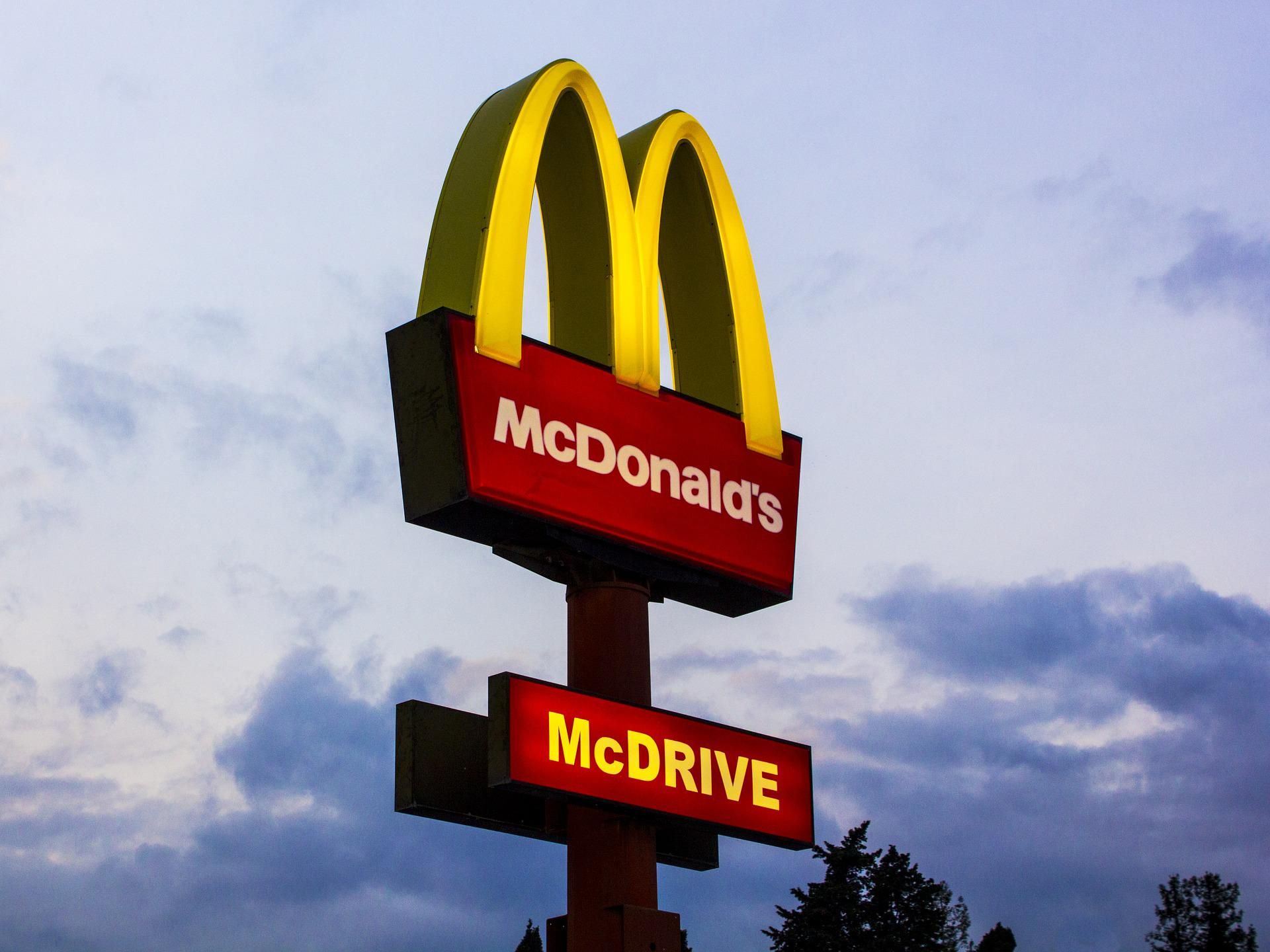 Look Missouri McDonald's, Dairy Queen In Heated 'Sign War'; Other