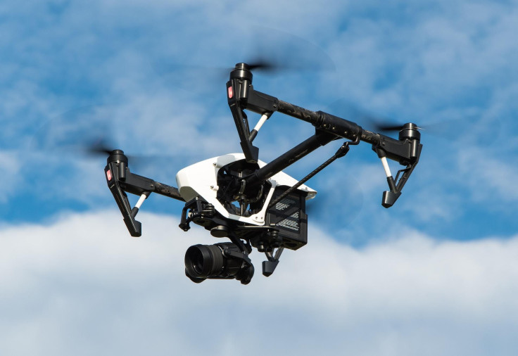 drone-g322ba5896_1920