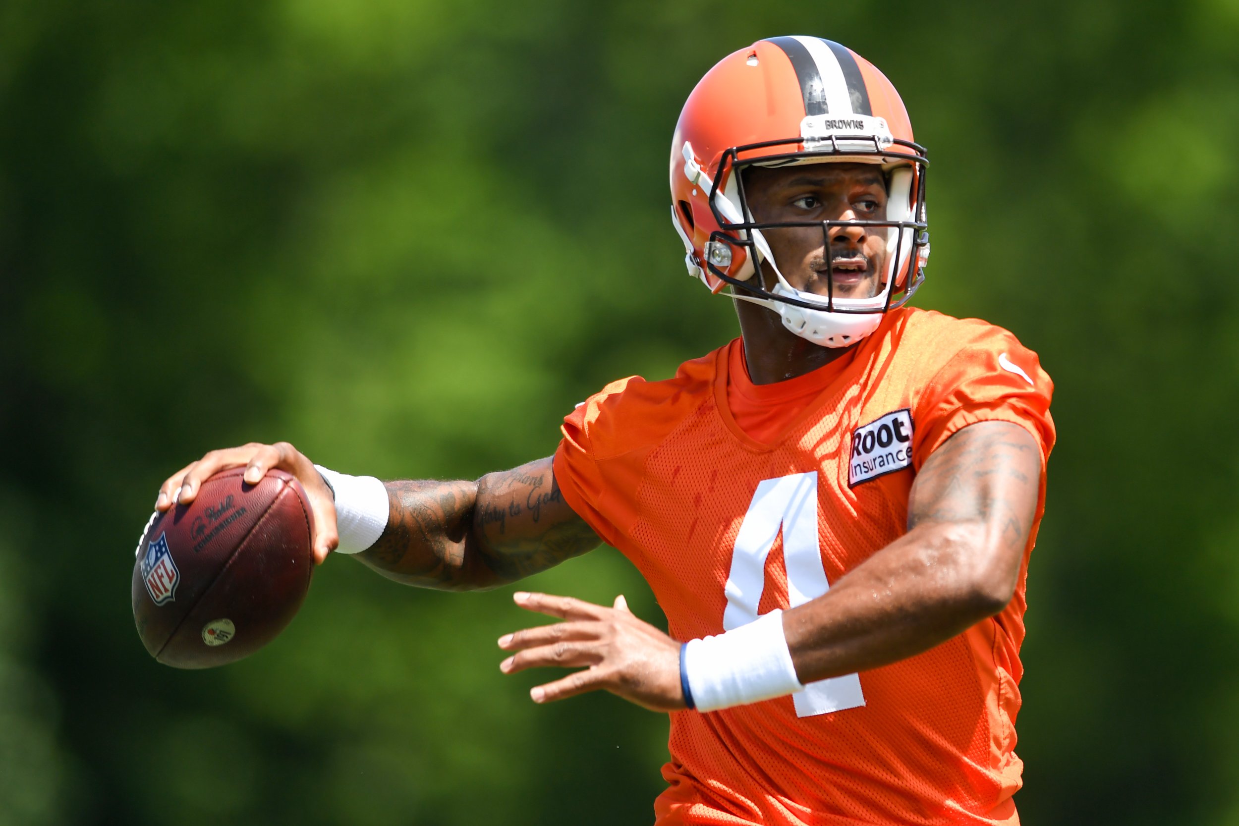 Deshaun Watson About To Make Cleveland Browns' Debut Amid Suspension ...