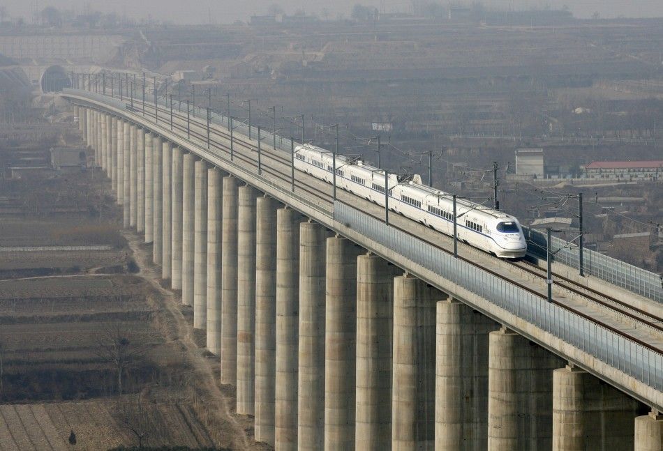 A high-speed train travels on the newly built Zhengzhou-Xi039an railway in Zhengzhou.