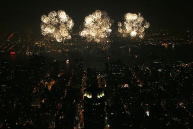 Fireworks light up Midtown Manhattan
