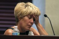 Cindy Anthony testifies during her daughter Casey Anthony&#039;s first-degree murder trial in Orlando