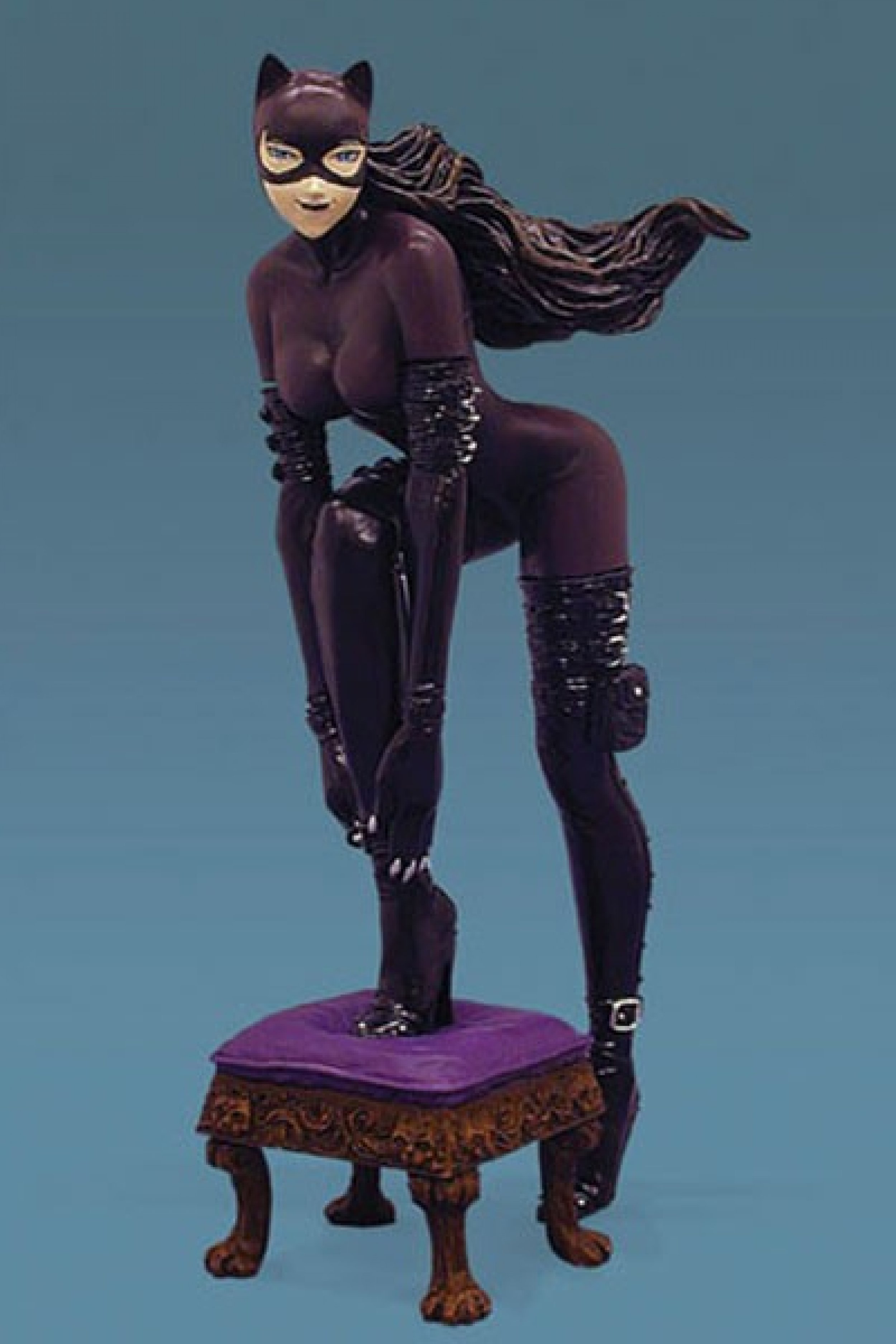 Dark Knight Rises Latest Catwoman costume details and Batmans new ride preview 