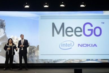 Nokia&#039;s Oistamo and Intel&#039;s James speak during &#039;MeeGo&#039; presentation at the Mobile World Congress in Barcelona