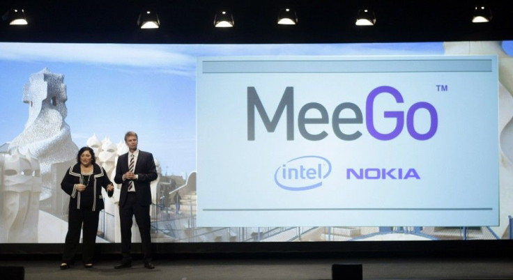 Nokia&#039;s Oistamo and Intel&#039;s James speak during &#039;MeeGo&#039; presentation at the Mobile World Congress in Barcelona
