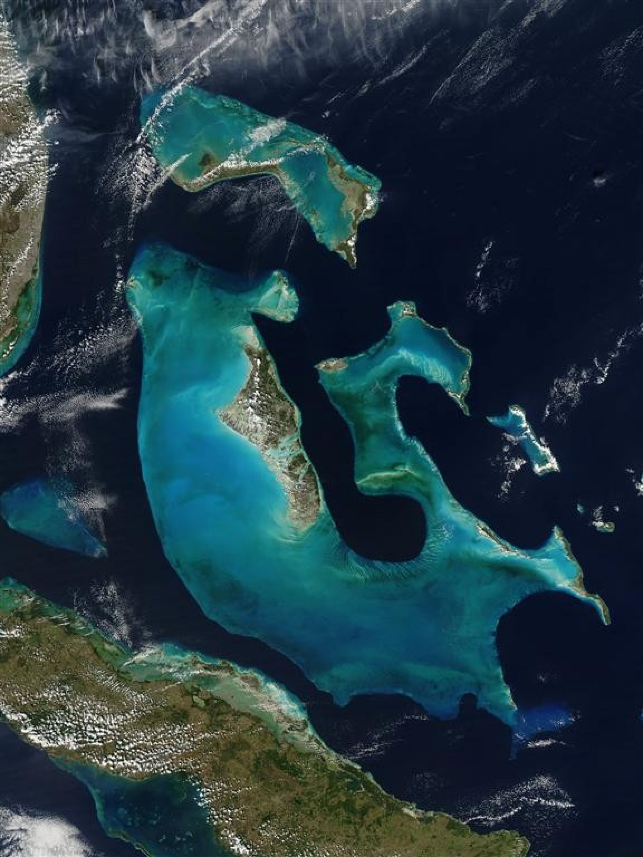 Shallow waters encircling the reefs of the Bahamas