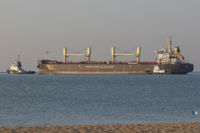 The bulk carrier Rojen leaves the sea port in Chornomorsk