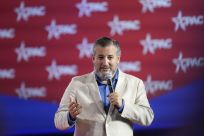 Ted Cruz Agrees With Critics Who Call CPAC Attendees 'Dangerous Radicals'