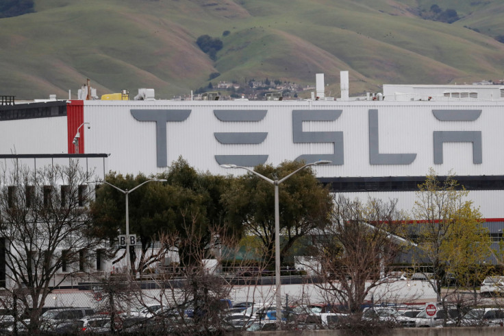 Pemandangan pabrik kendaraan AS Tesla Inc di Freemont, California