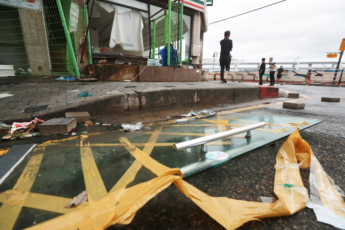 Thousands Evacuate As Typhoon Hinnamnor Hits S.Korea | IBTimes