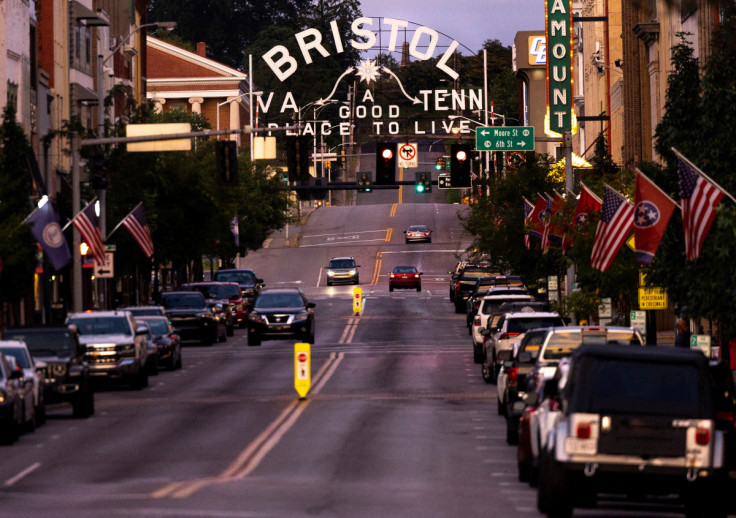 U.S. abortion clinic moves up the street from Tennessee to Virginia to escape one state's abortion ban