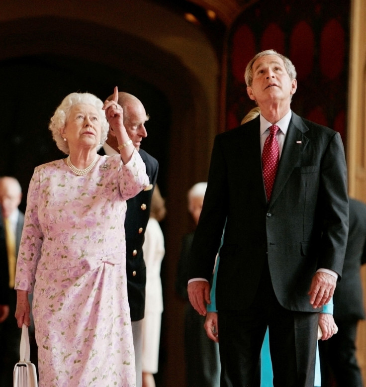 U.S. President Bush visits Queen Elizabeth II at Windsor Castle