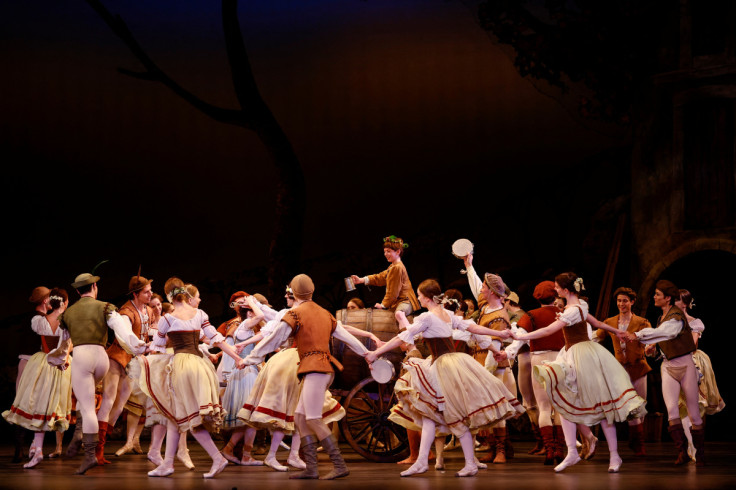 From bombs to ballet: Russian choreographer leads Ukrainian refugees in London ballet