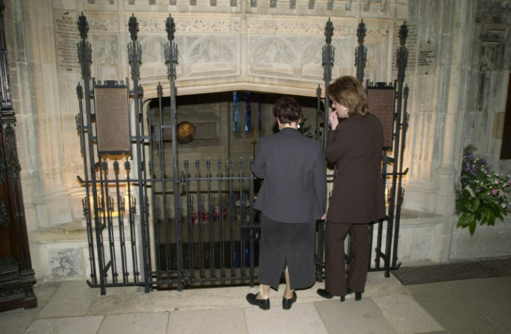 The King George VI memorial chapel was commissioned by Elizabeth as a permanent resting place for her father