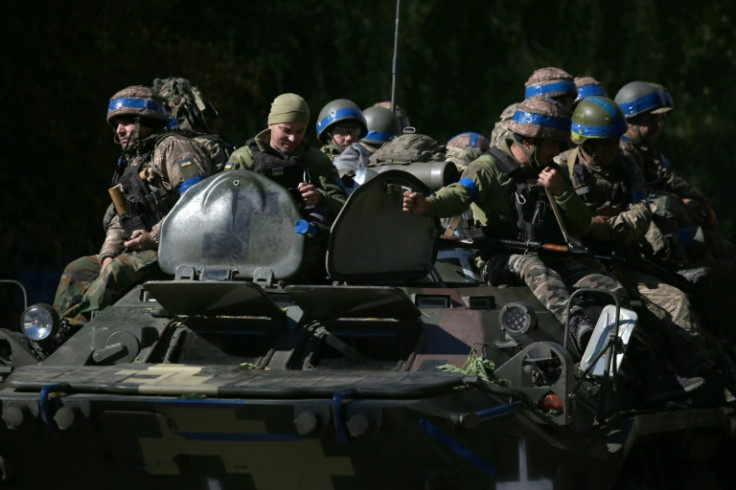 Ukrainian soldiers keep Russians on the defensive