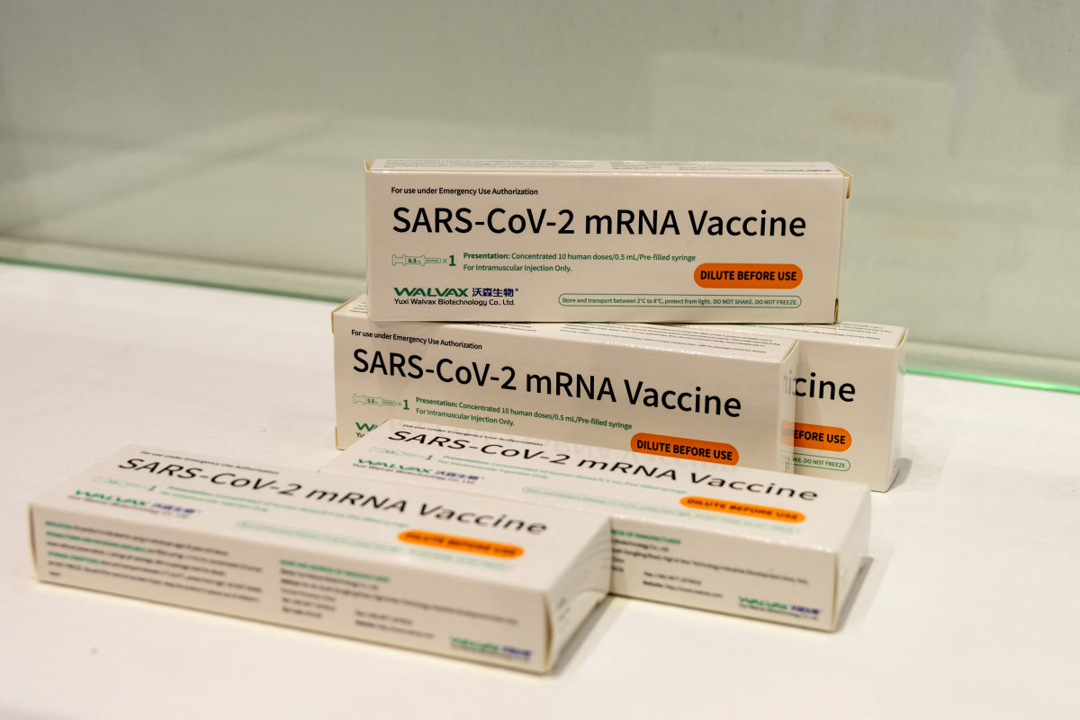A Chinese MRNA COVID Vaccine Is Approved For The First Time - In Indonesia