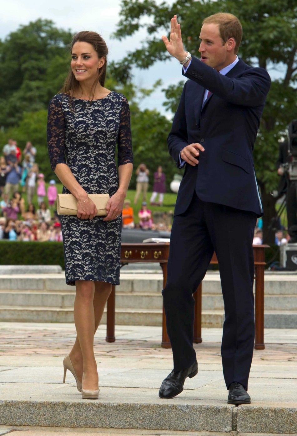 Britains Prince William and his wife Catherine, Duchess of Cambridge visit the National War Memorial in Ottawa