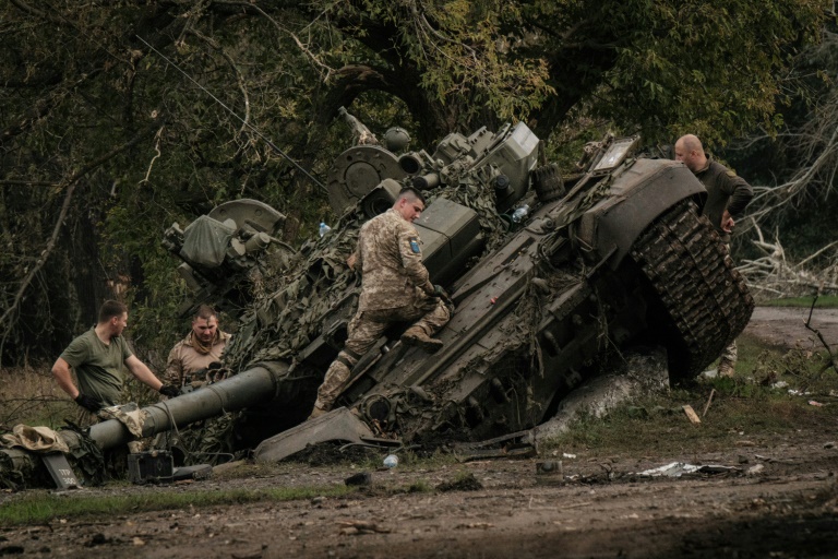 Russia Pulls Soviet-Era Tanks From Storage To Use In Ukraine As Kyiv Receives Leopards