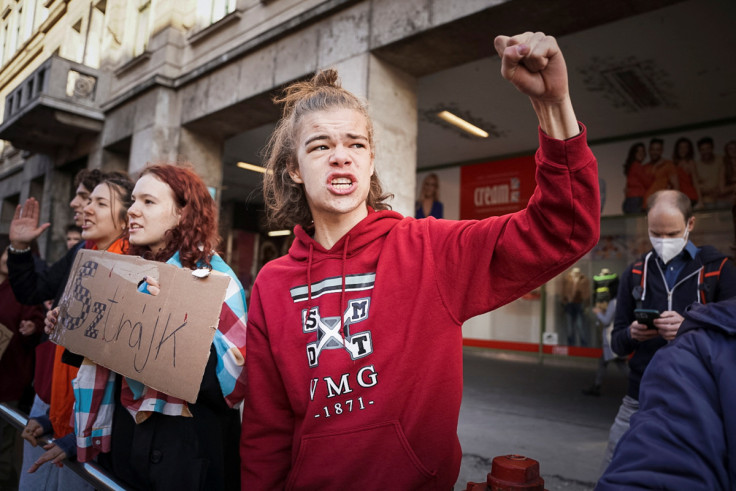 People form a human chain across downtown in support of teachers fighting for higher wages and teachers sacked for protesting in Budapest