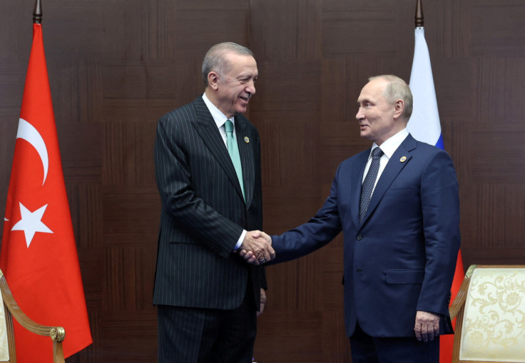 Turkish President Erdogan meets with Russian President Putin in Astana