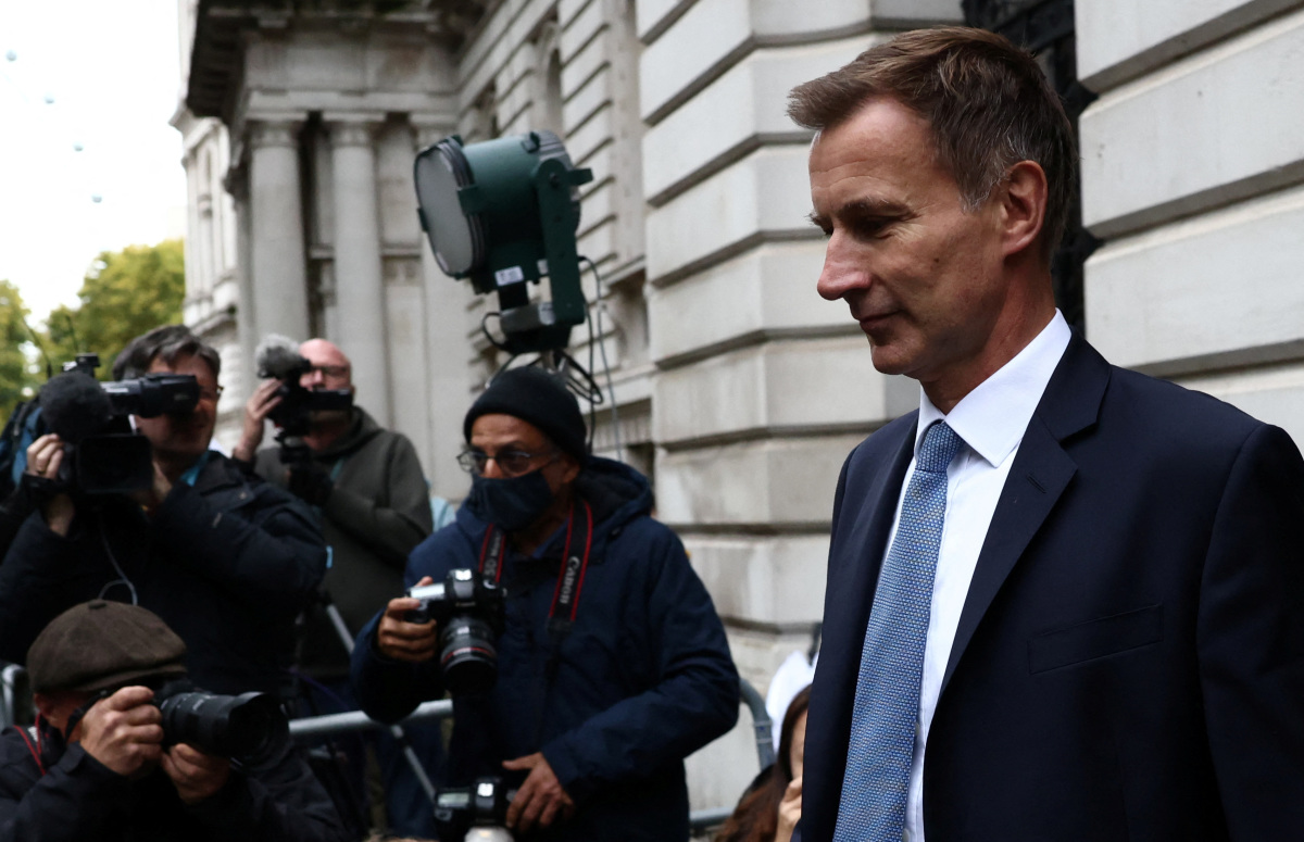 Jeremy Hunt Brought In From The Cold To Be UK's New Finance Minister ...