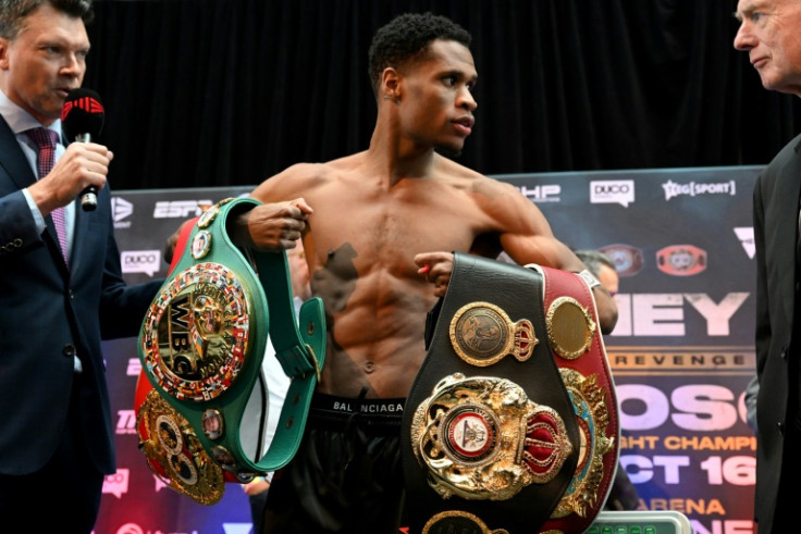 Devin Haney retained his title belts against George Kambosos