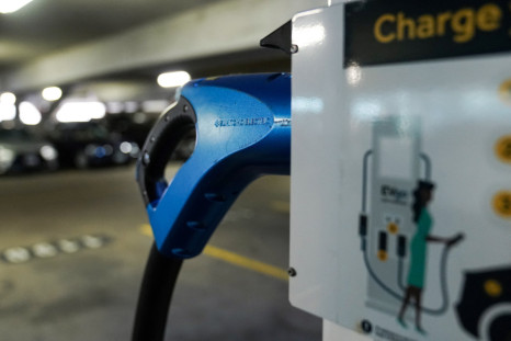Electric vehicle charging station in Washington