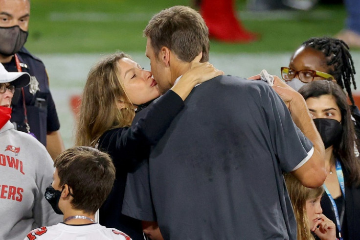 Gisele Bundchen kisses Tom Brady after his victory in the 2021 Super Bowl
